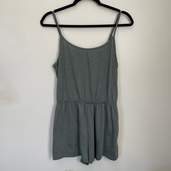 Divided Pants - Divided H&M | Green Romper | Size Small